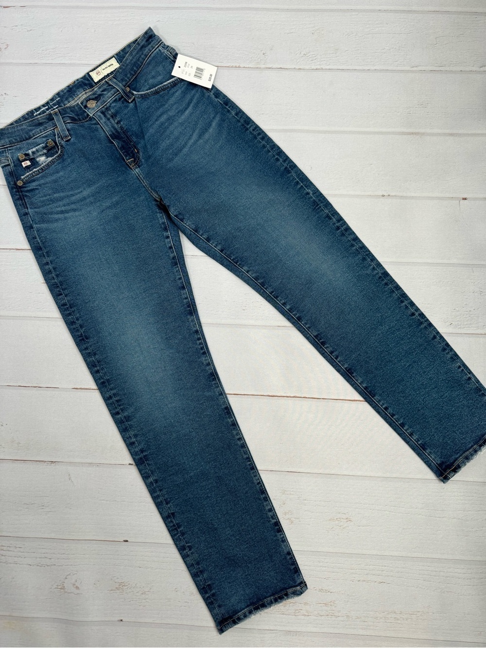 NWT AG Ex-Boyfriend Slouchy Slim Jeans Yelm Wash Size 26